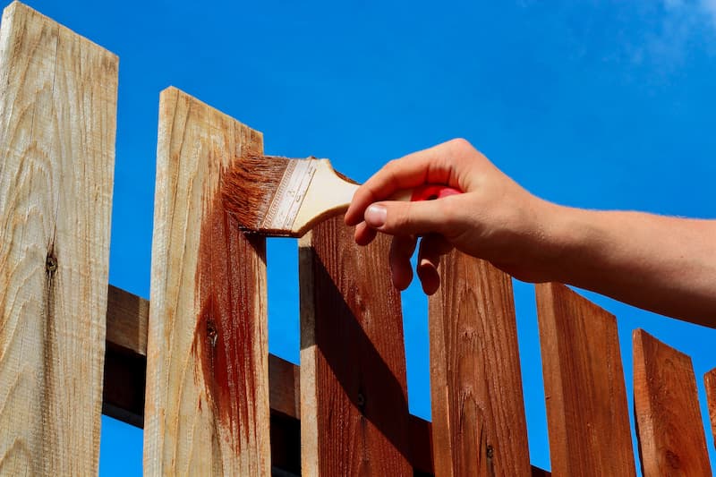 Fence Staining & Sealing in Lakeland, FL